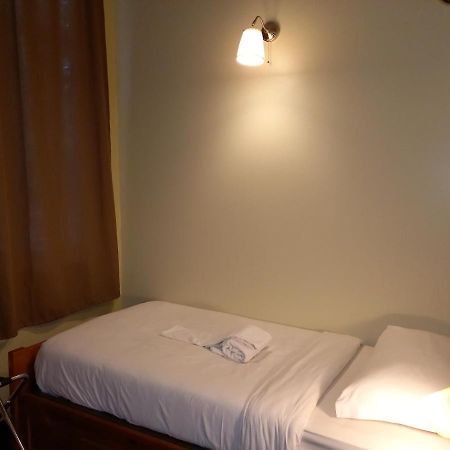 Lisbon Budget Inn Екстер'єр фото