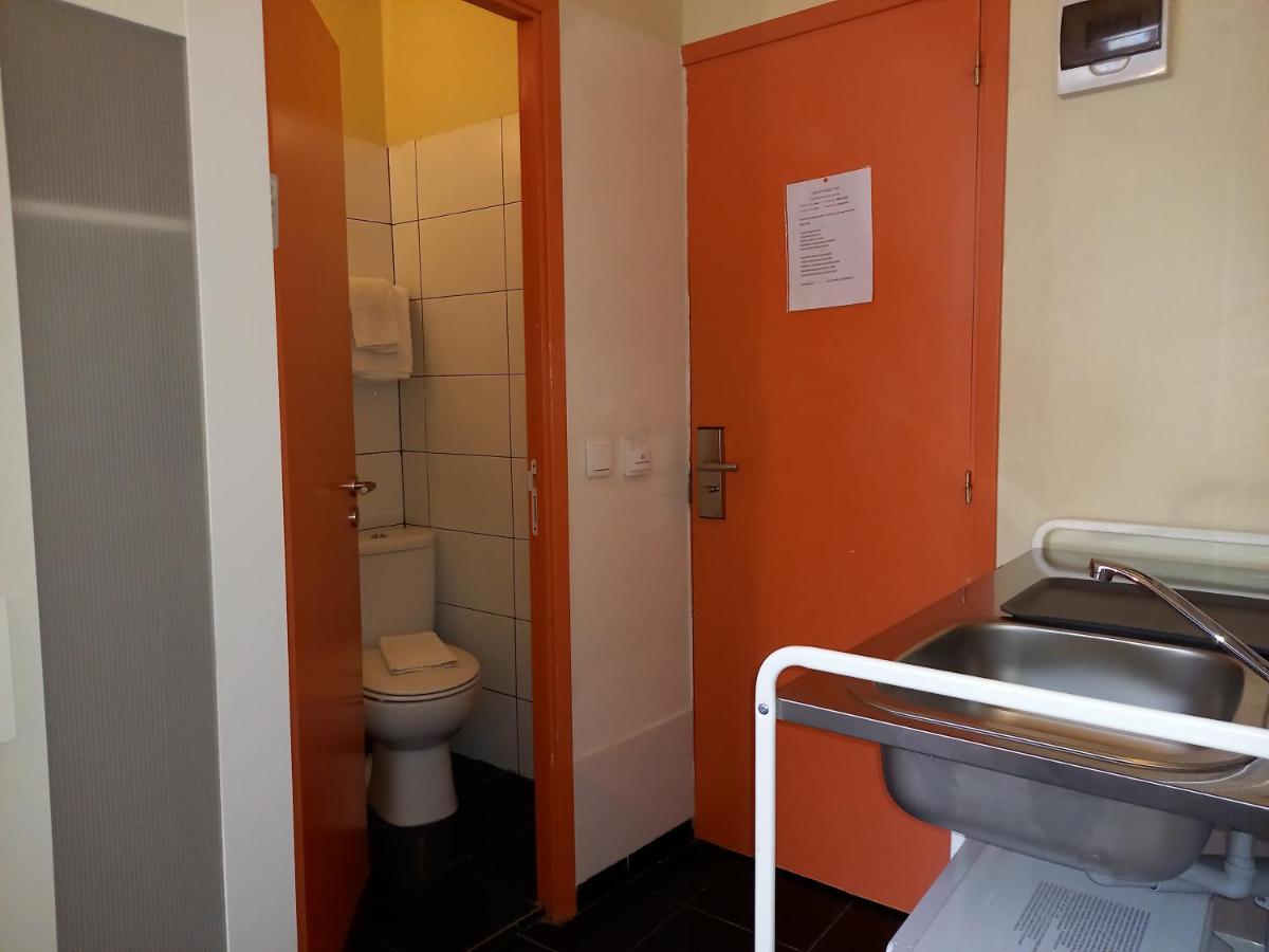 Lisbon Budget Inn Екстер'єр фото