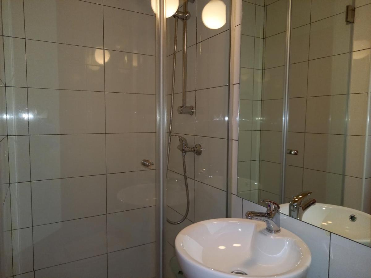 Lisbon Budget Inn Екстер'єр фото